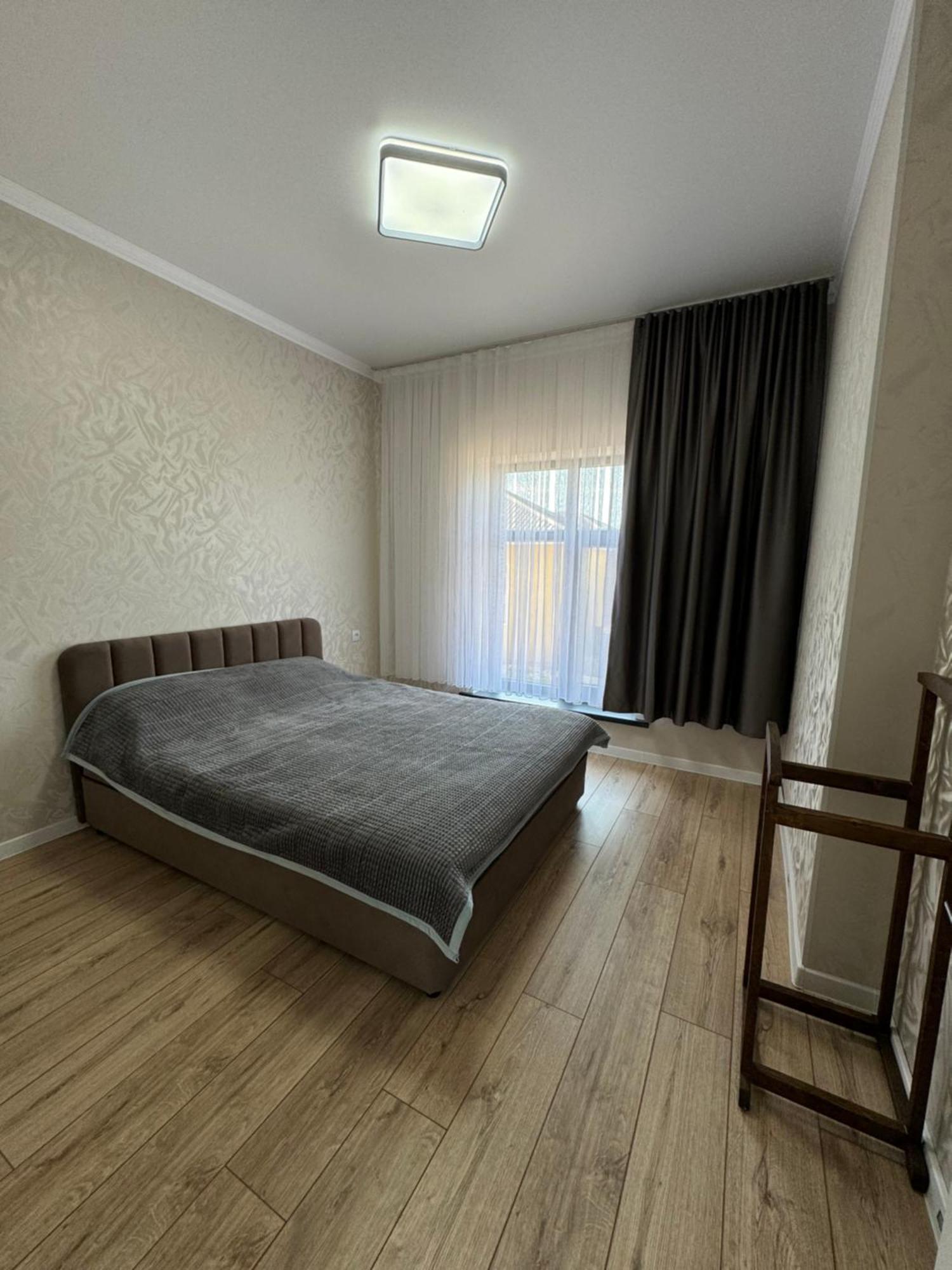 Алые Паруса Hotel Cholpon-Ata Exterior foto